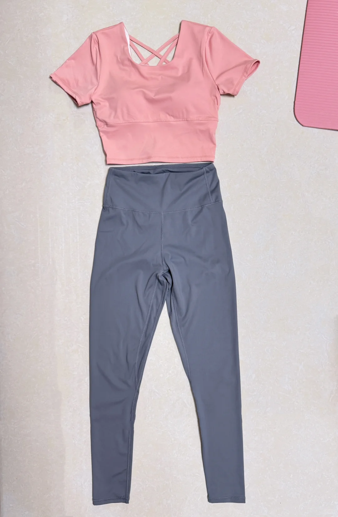 出瑜伽普拉提服