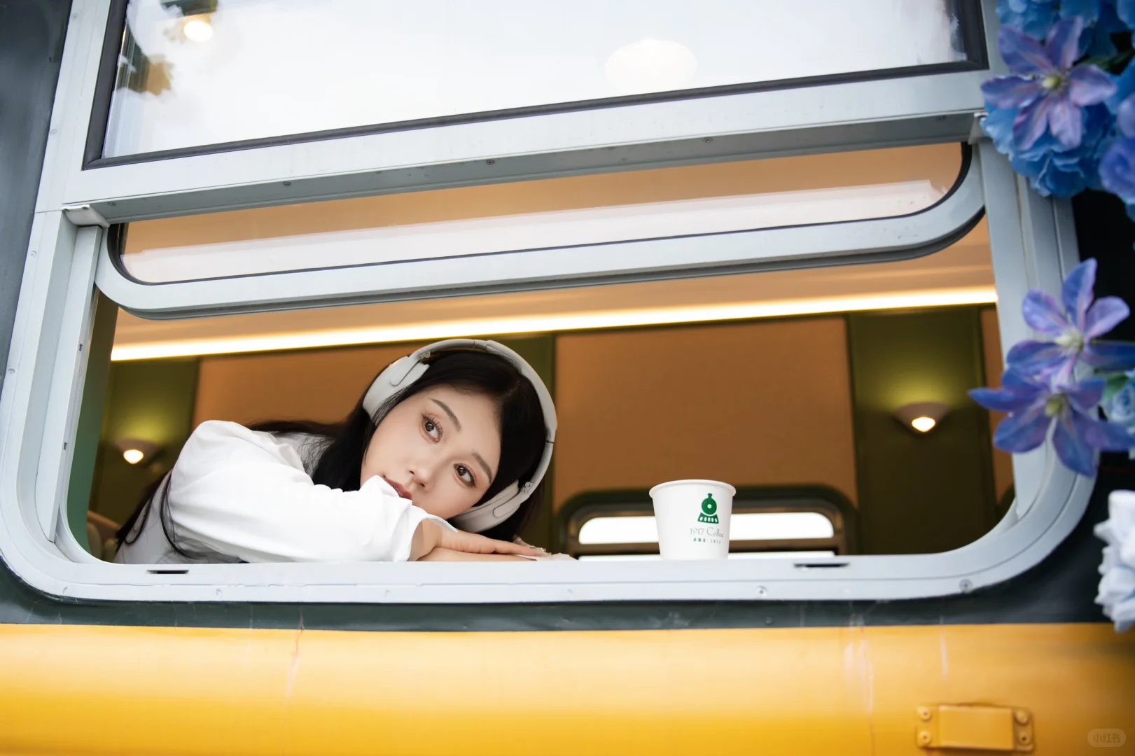 那个穿jk的长发女孩儿