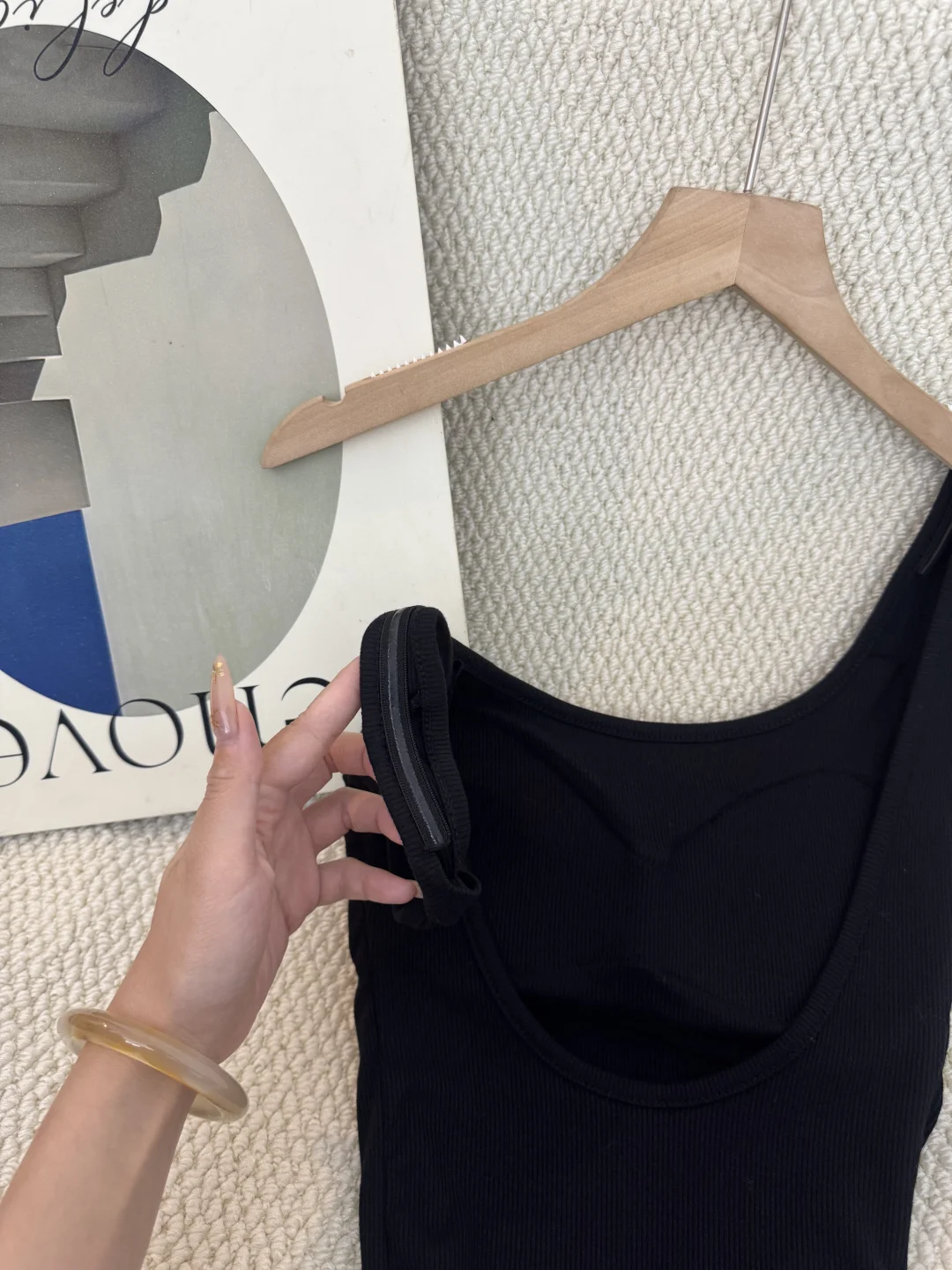 正面基础背面就不基础!露背简简单单就是帅!