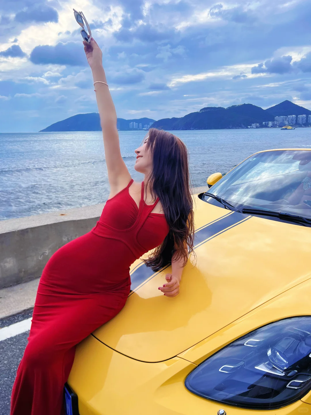 谁说开不了跑车的辣妹？！