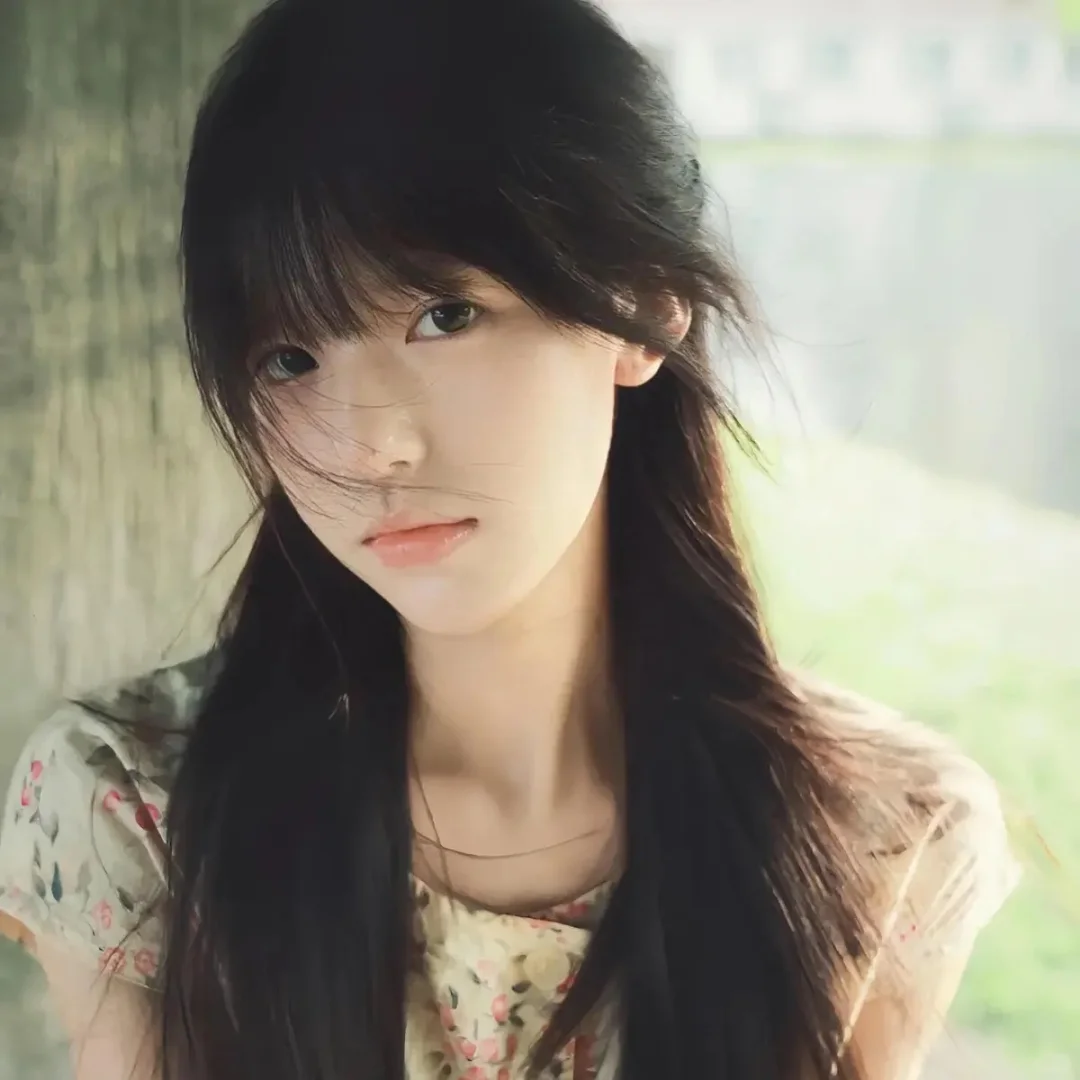 美女长得太美，就适合拿来当头像哈