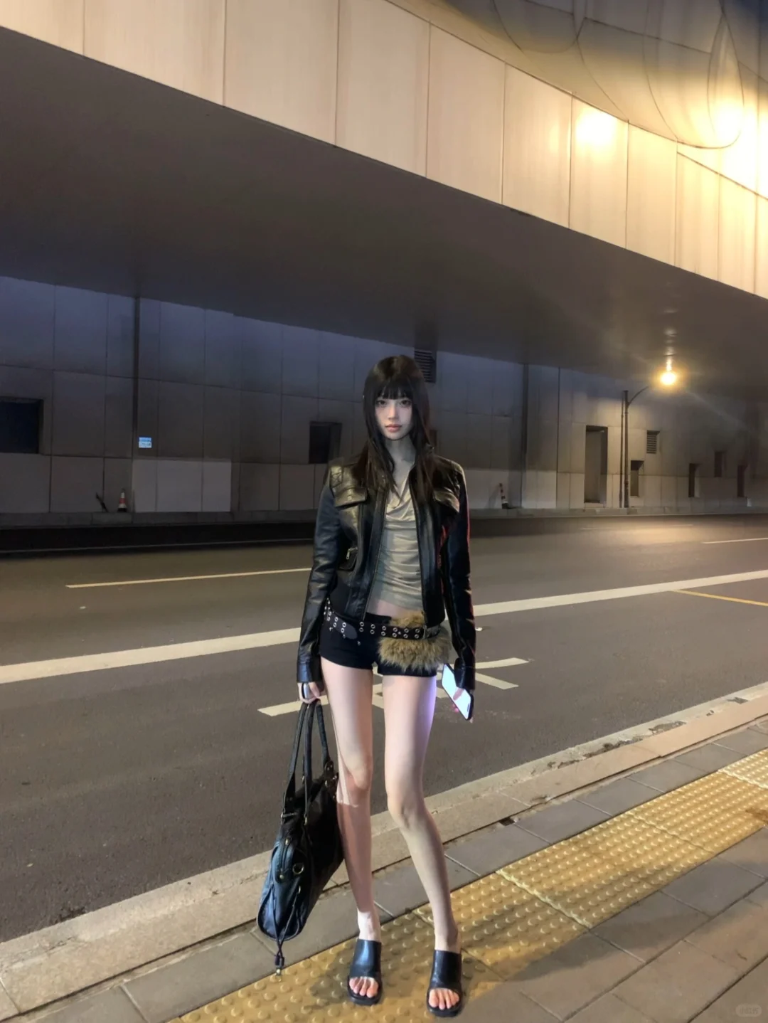 皮衣是辣妹的标配