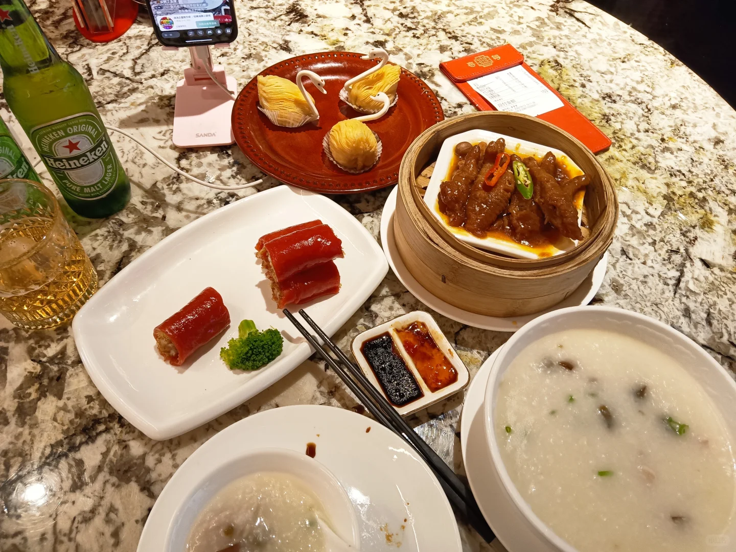 只爱维秘的睡衣，蕾丝大露背，太高级了😍