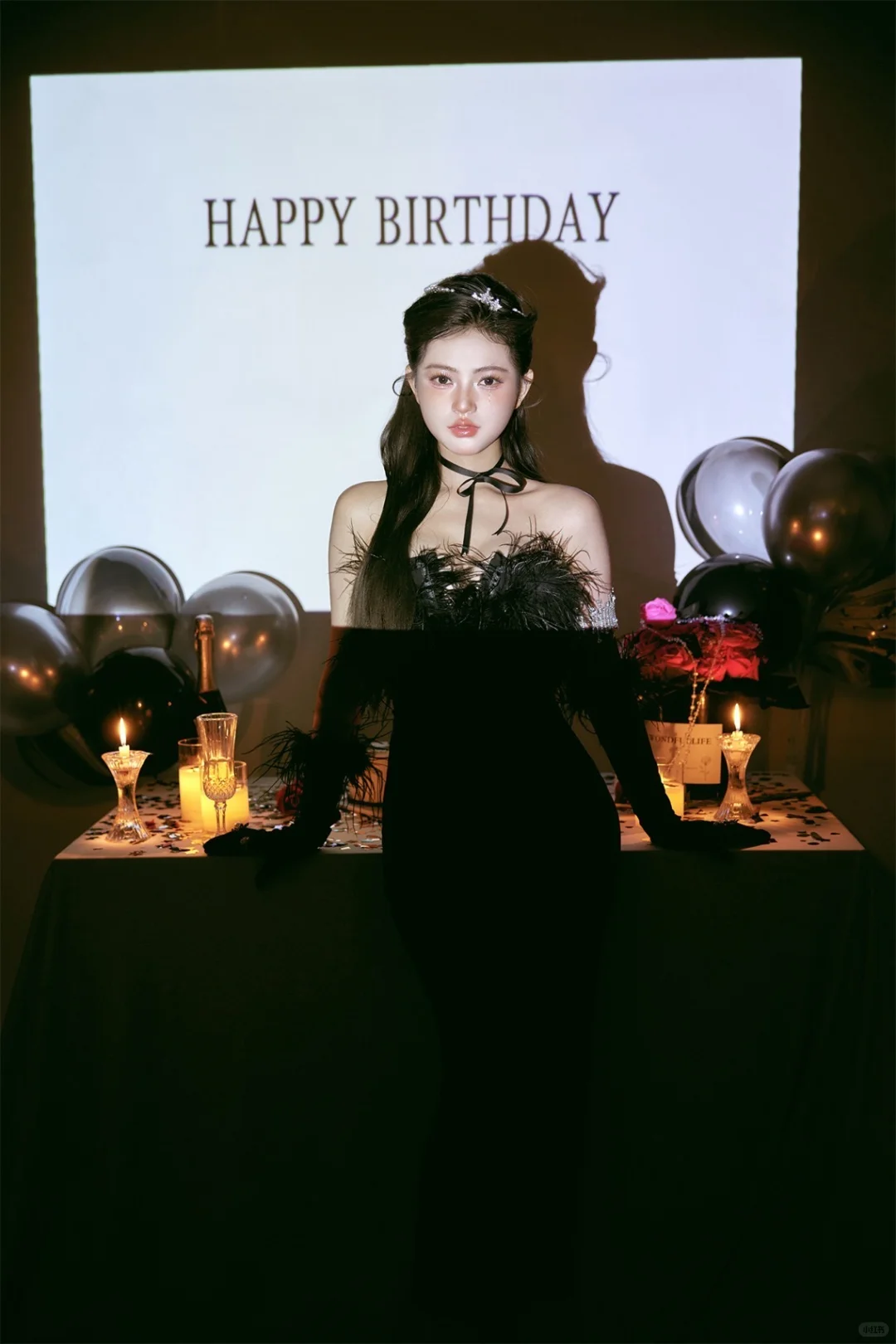 被爱包围的生日瞬间💫黑羽裙的仪式感太绝了
