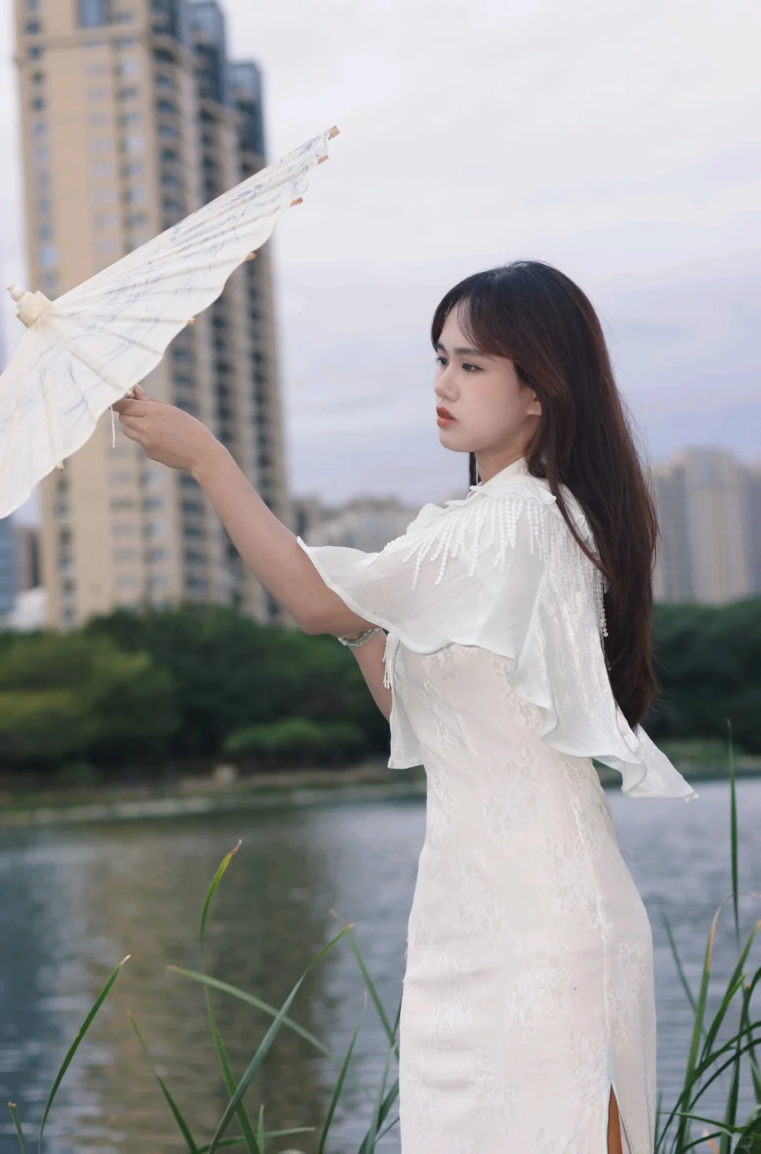 下雨天和旗袍很配(σ≧︎▽︎≦︎)
