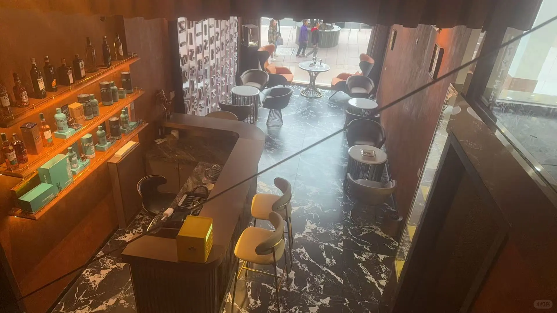 岗位：烟酒店员（女18-30）底薪5000