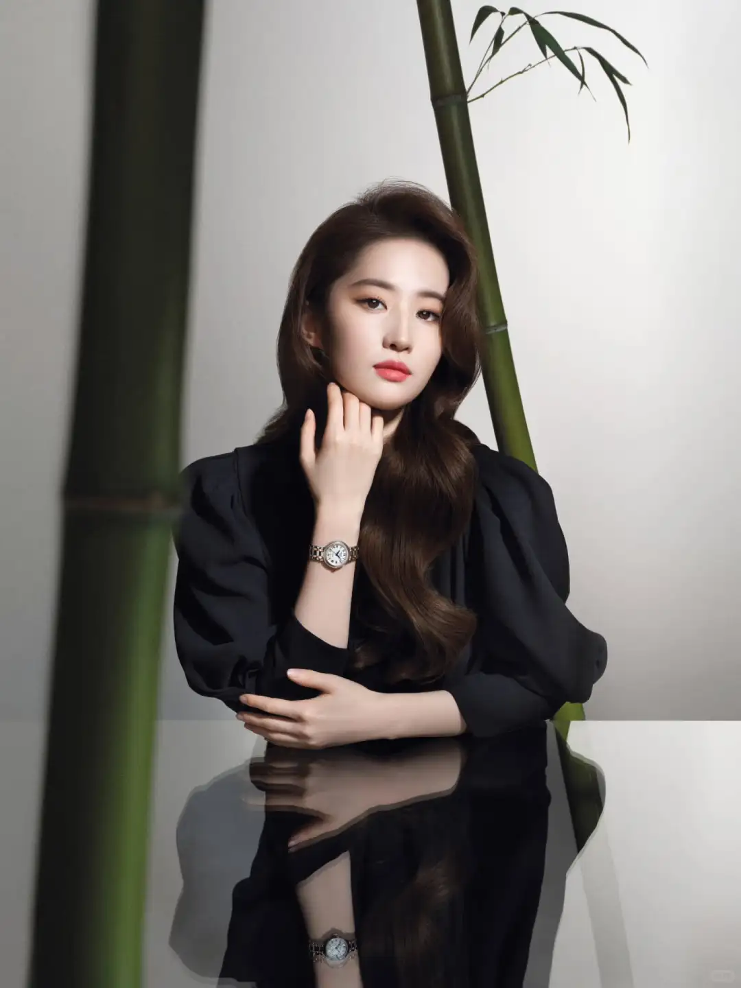 刘亦菲这组图直接把“仙气”焊在脸上了