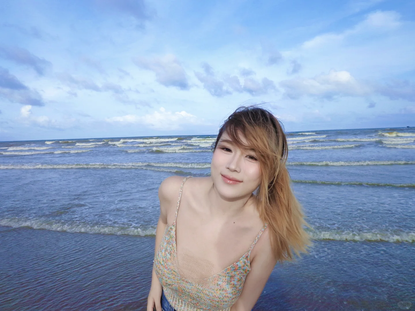 在一个下午来到了没有人的海边就拍出了。。。