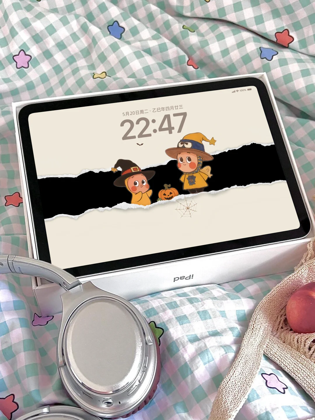 万圣节🎃星星人冲出屏幕 | iPad壁纸✨