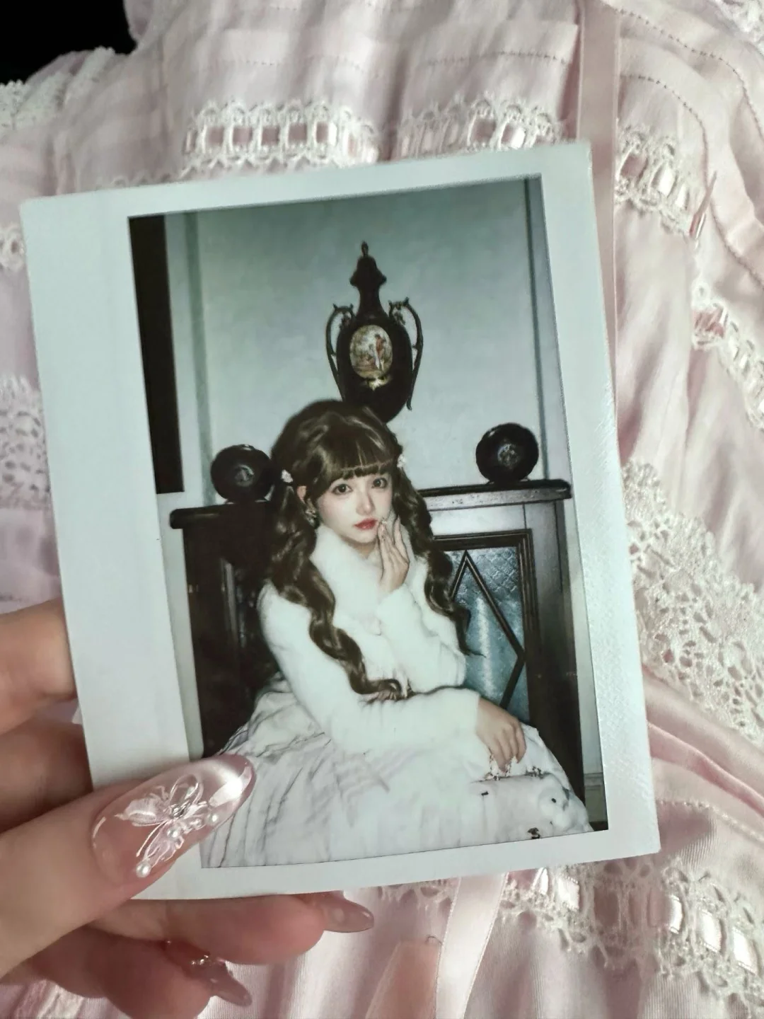 追星女隐藏技能：用拍立得把妹宝拍成爱豆！