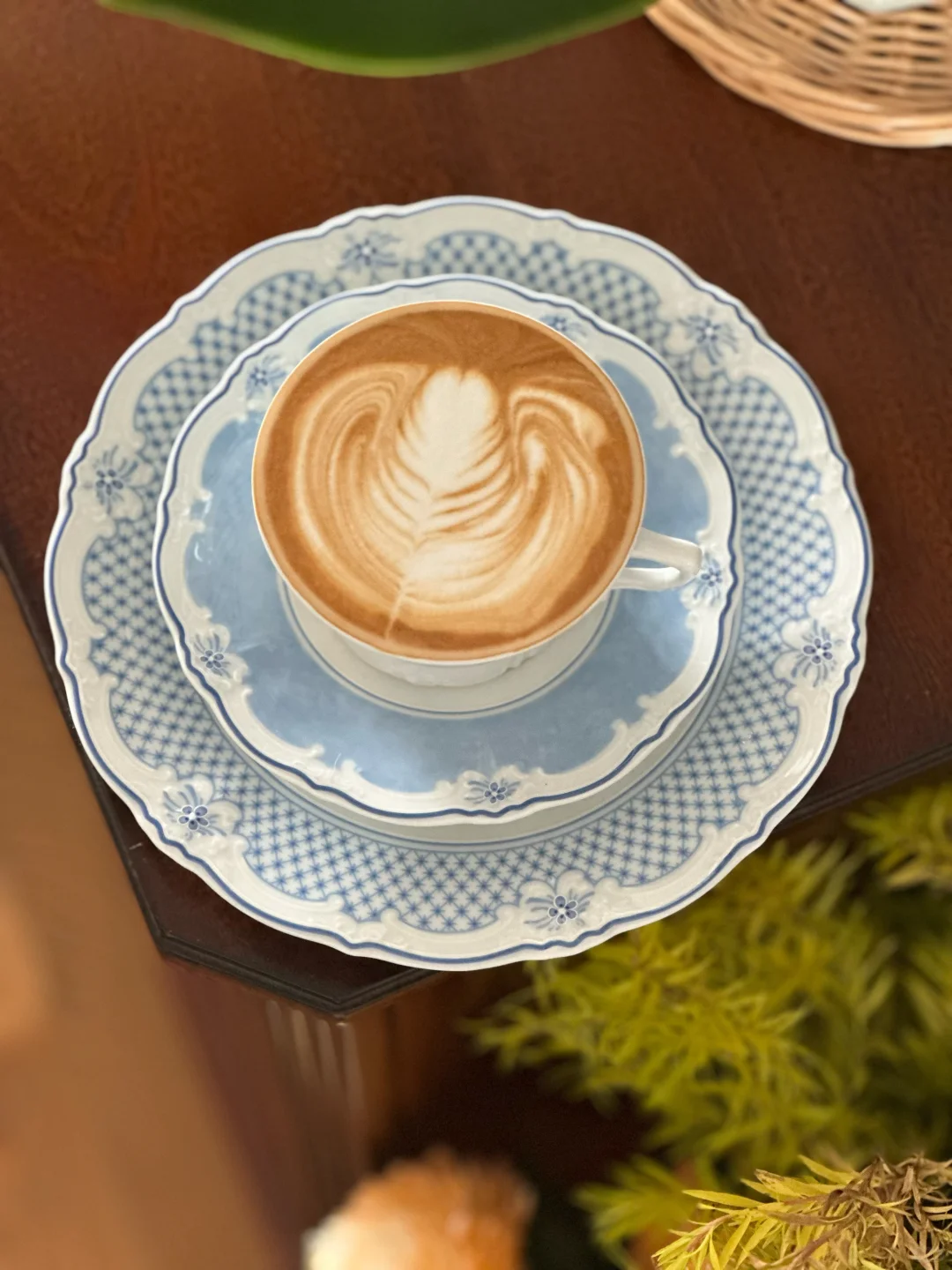 咖啡拉花基础｜咖啡杯就不基础