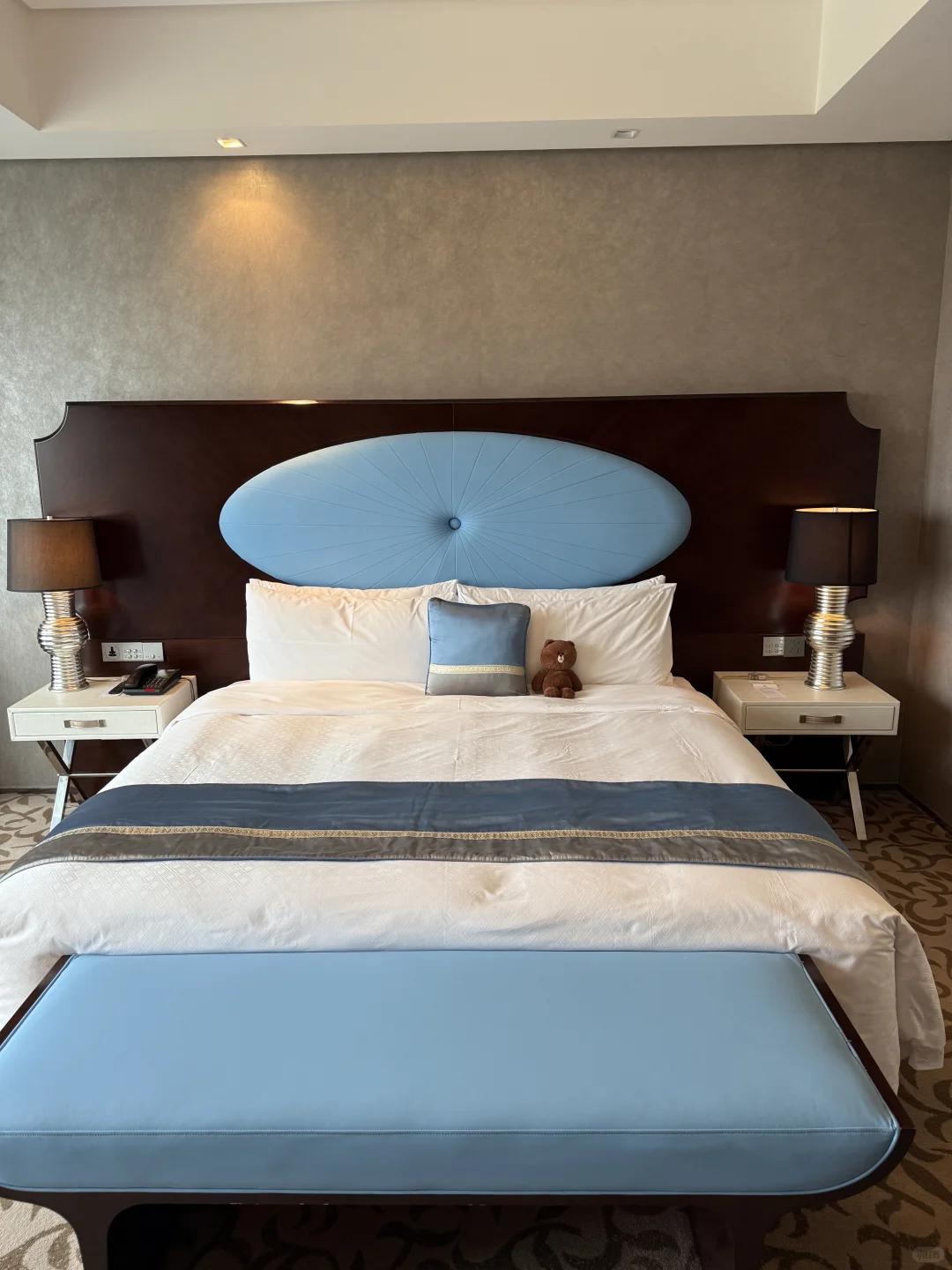 只爱维秘的睡衣，蕾丝大露背，太高级了😍