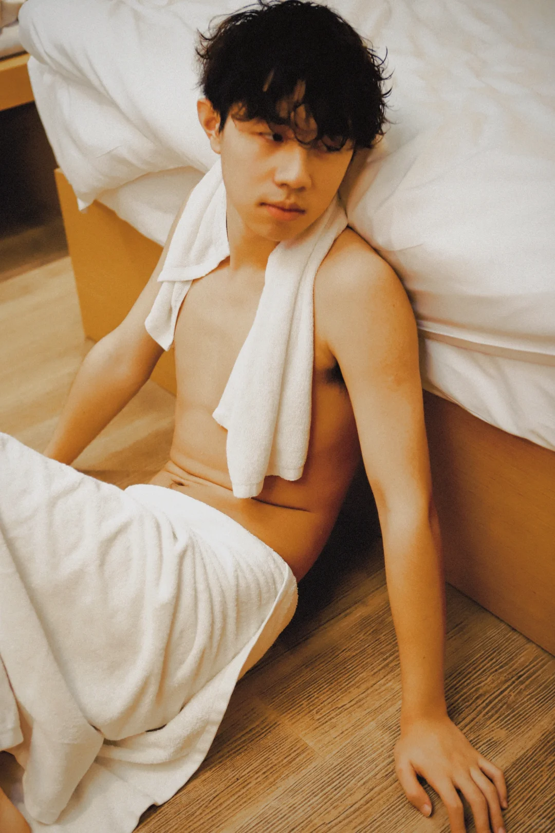 🏨男大约拍 你的狗系男友