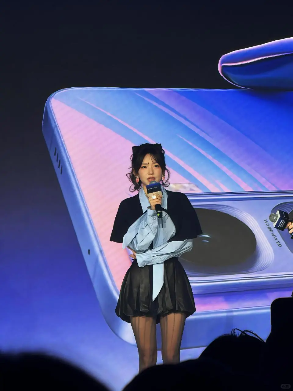 程潇 披肩装嫩 黑丝藏辣