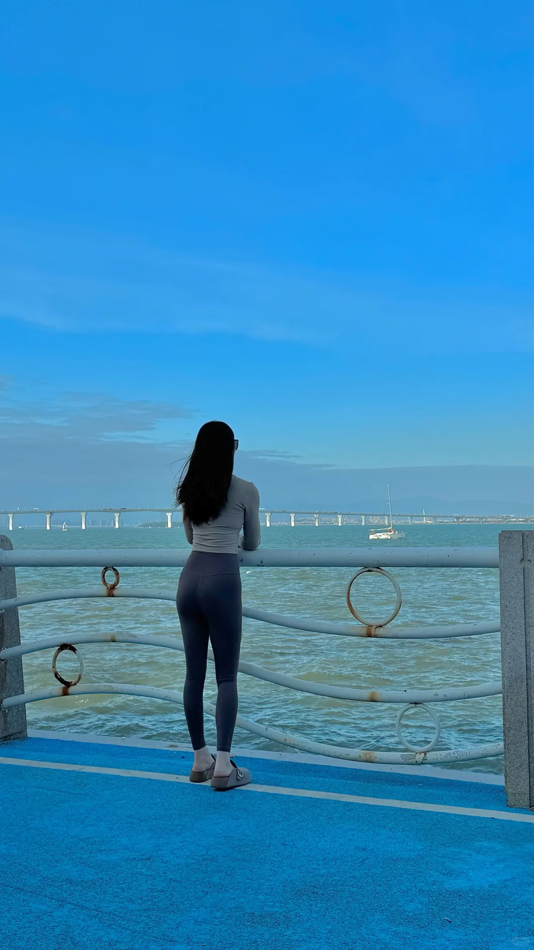 穿瑜伽服去喝咖啡的第15天☕️厦门的秋是蓝色