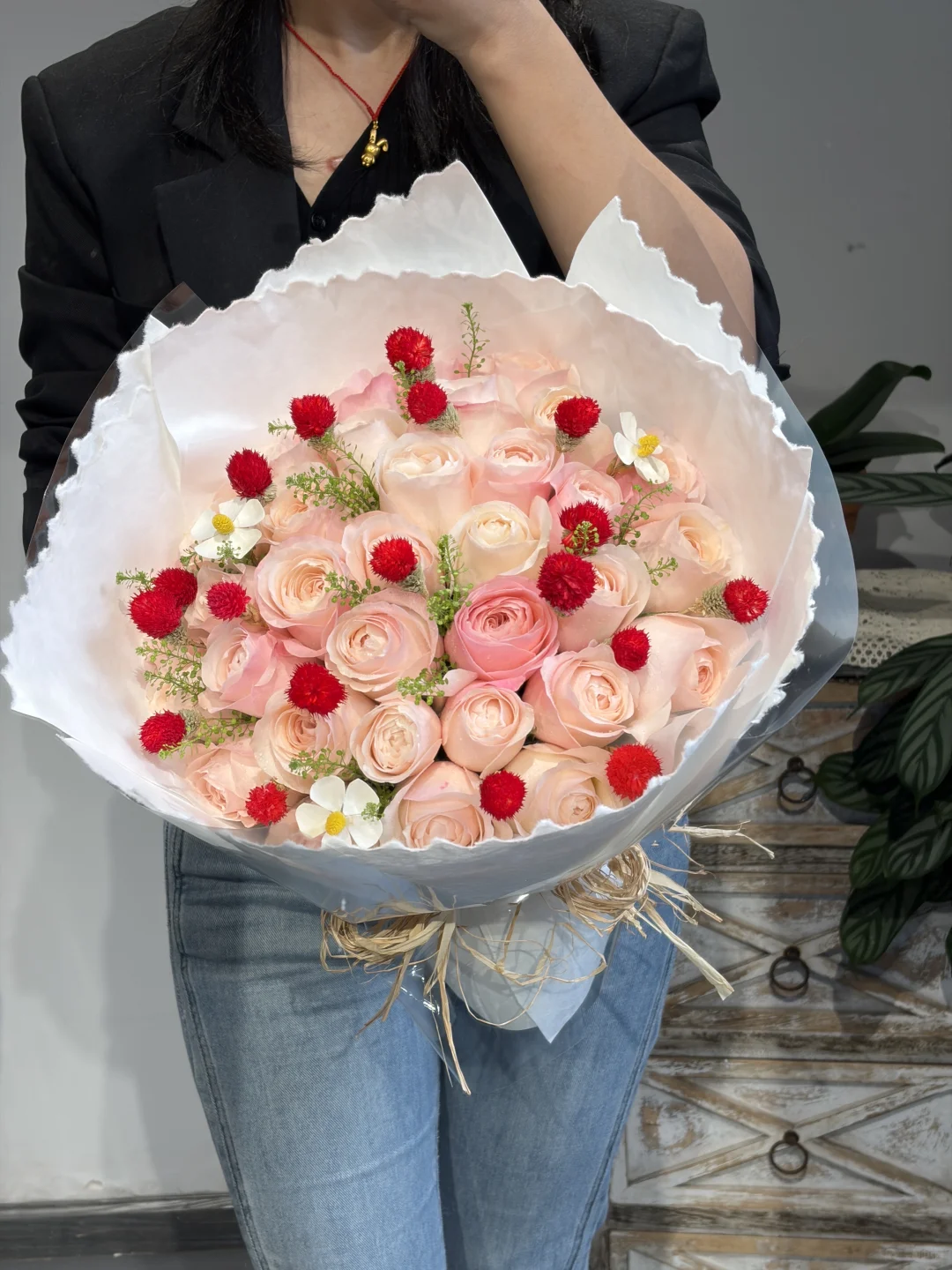 鲜花是爱情中的调味剂|凯瑟琳玫瑰妩媚动人