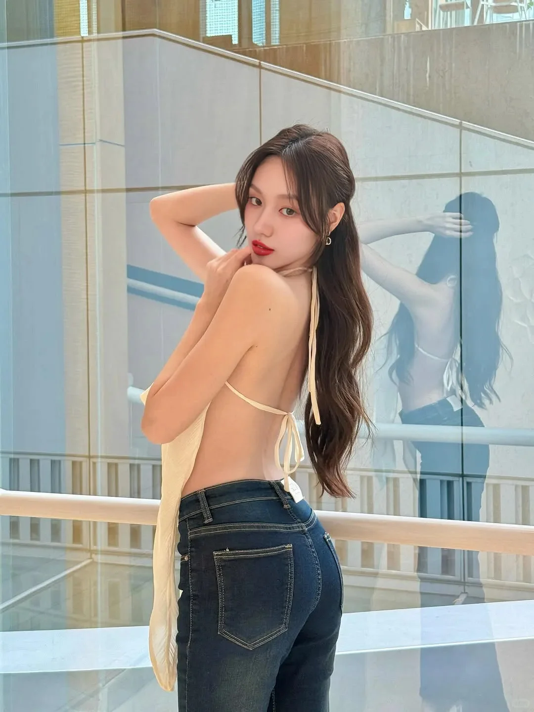 牛仔裤真的很显身材嘻嘻