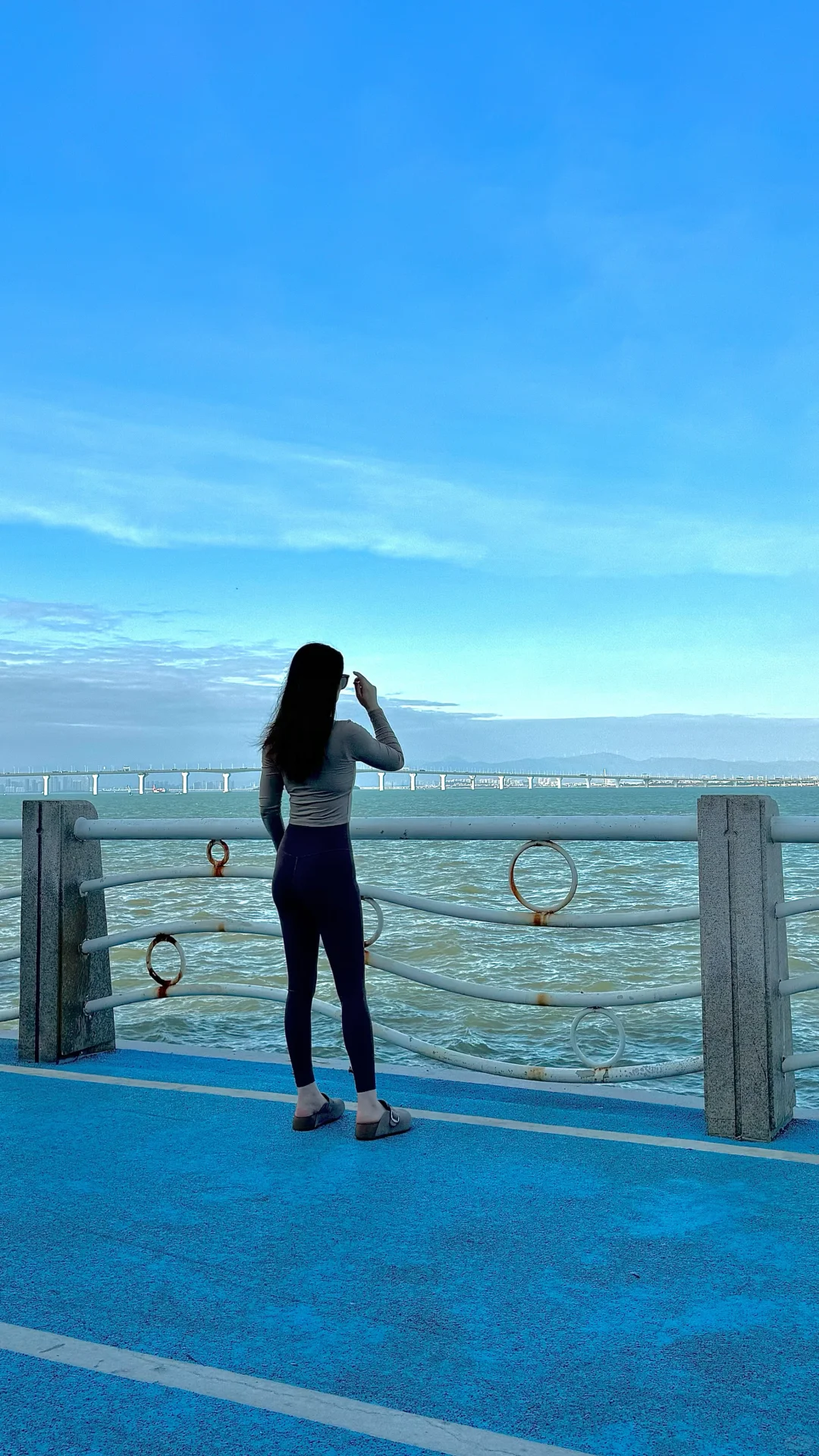 穿瑜伽服去喝咖啡的第15天☕️厦门的秋是蓝色