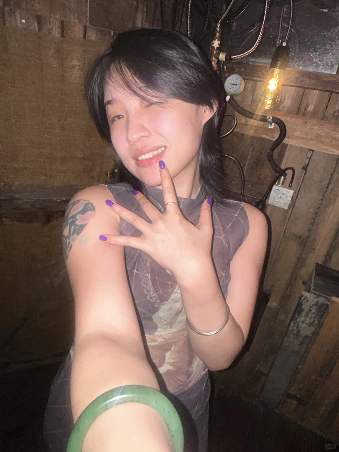 上班上得一股人妻风味。。