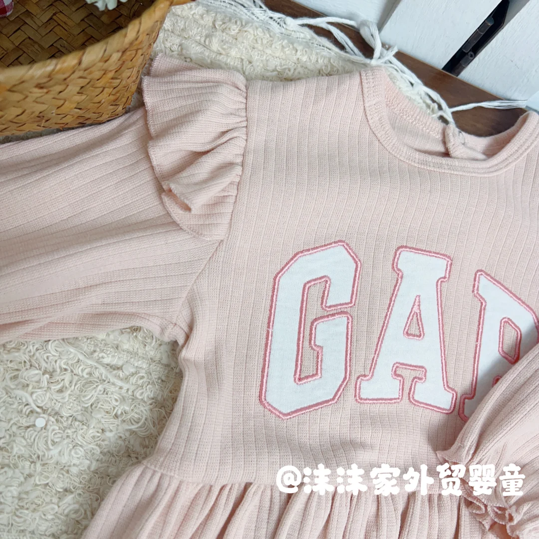 是女🦢喜欢的飞飞袖小裙子呀！