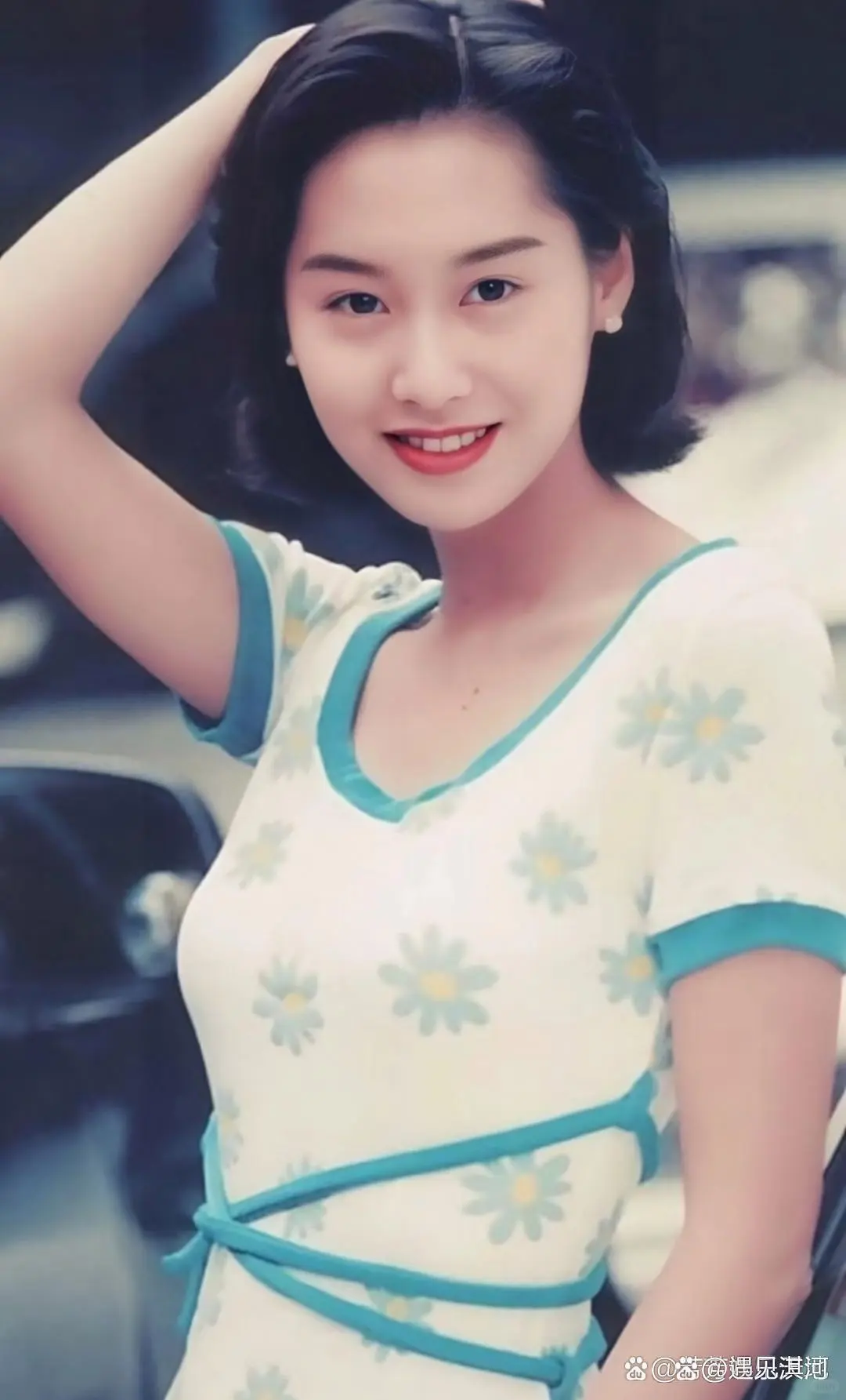 紫霞仙子朱茵：眼含星光的经典美人，用灵动