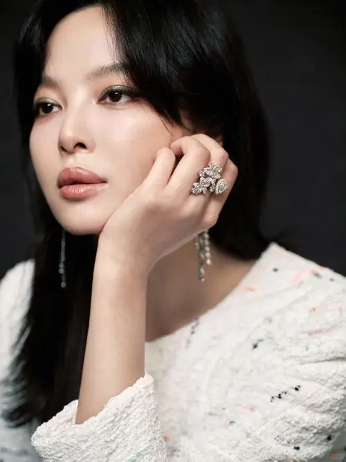 端庆里的东宁美人辛芷蕾：优雅藏在风骨里