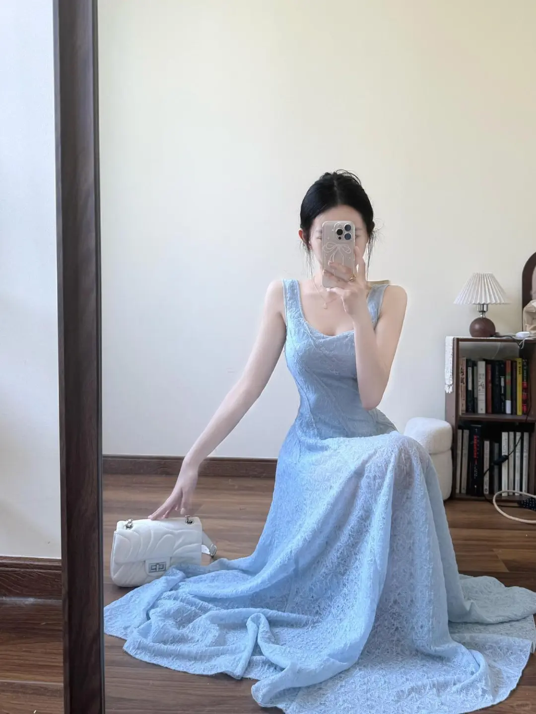 把夏天穿的又凉又美！哥弟纯欲裙我锁住了