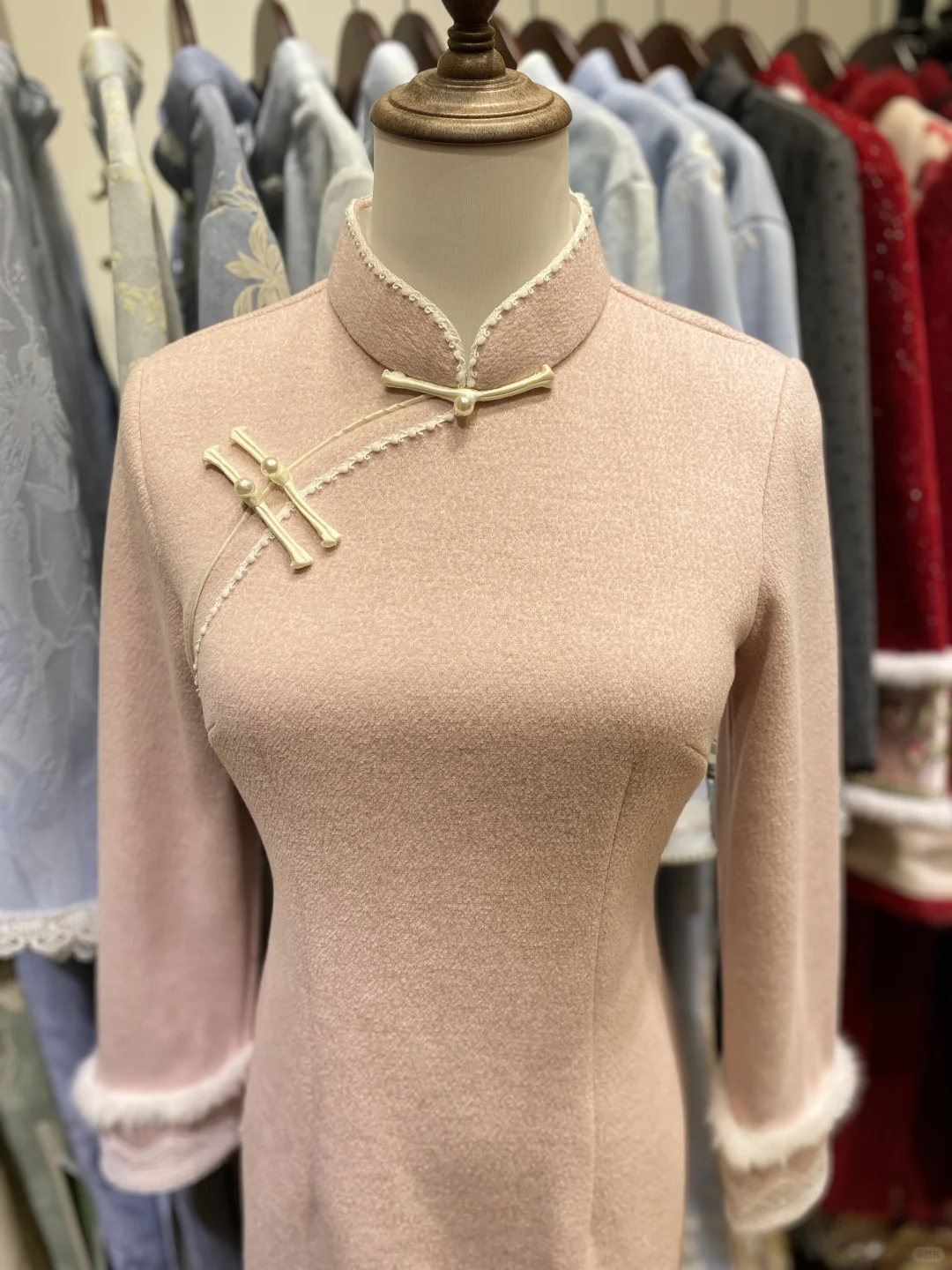 天津滨江道百元旗袍店~买啦两件开心