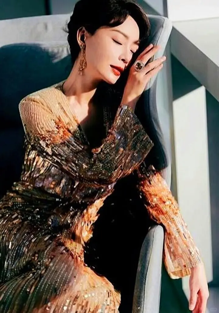 陈数：岁月淬炼的优雅与锋芒