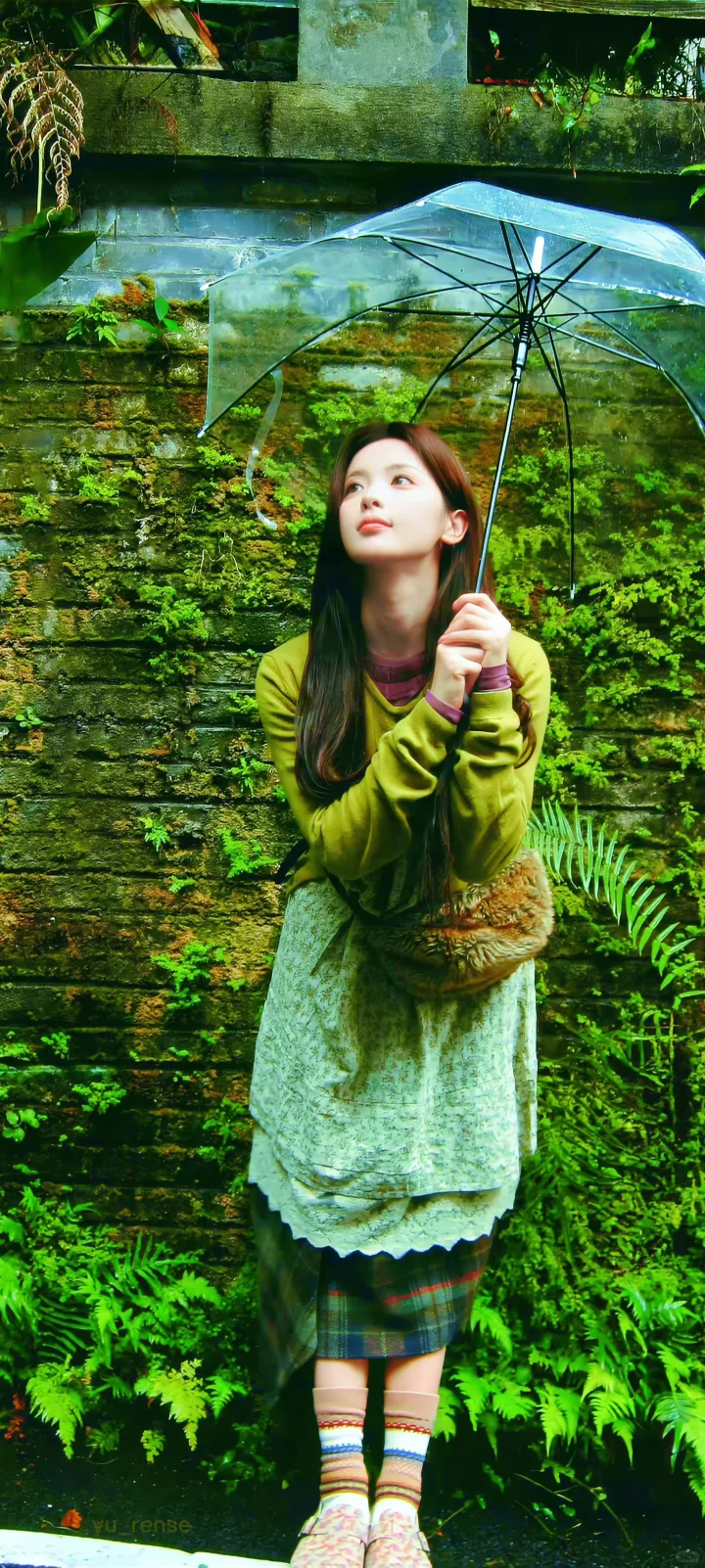 杨超越 早期生图真的好抗打！妥妥的颜霸！