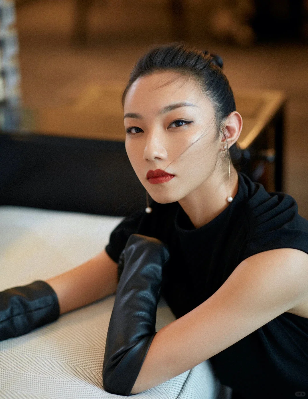 爱惨这酷飒的姐感 被那尔那茜狠狠吸引