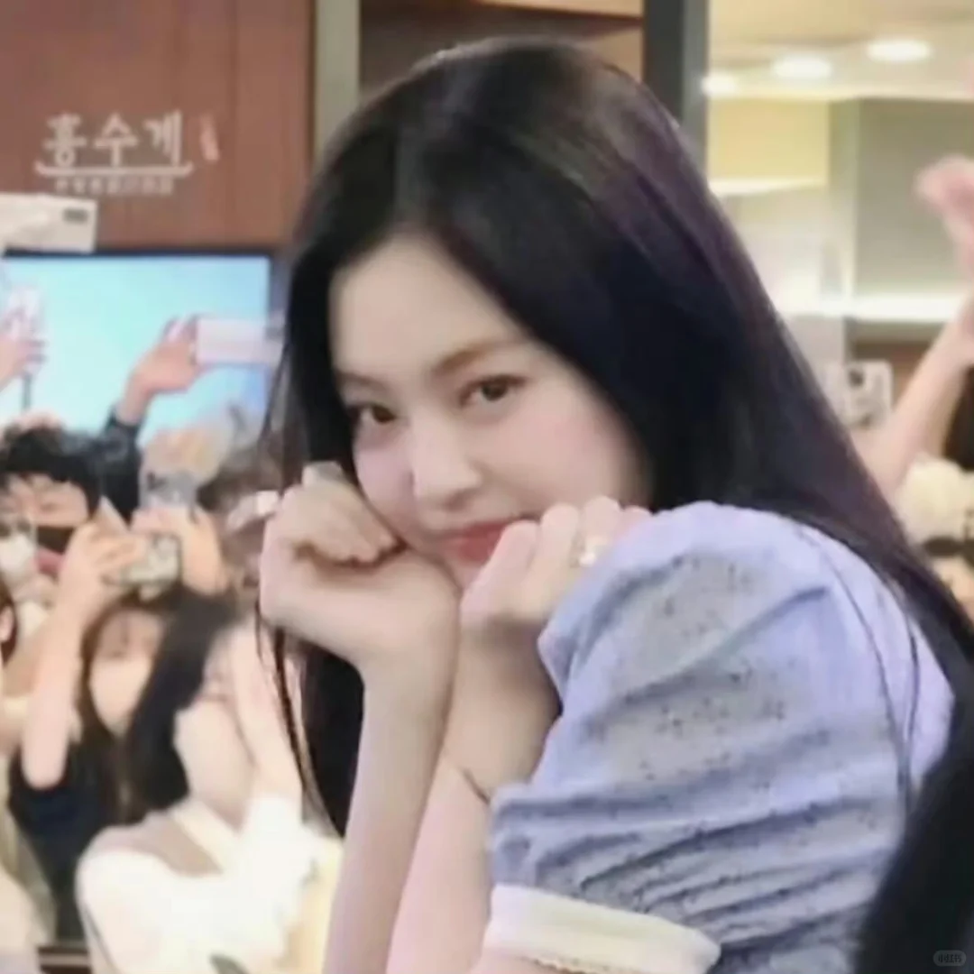 Jnenie 早期素颜头像