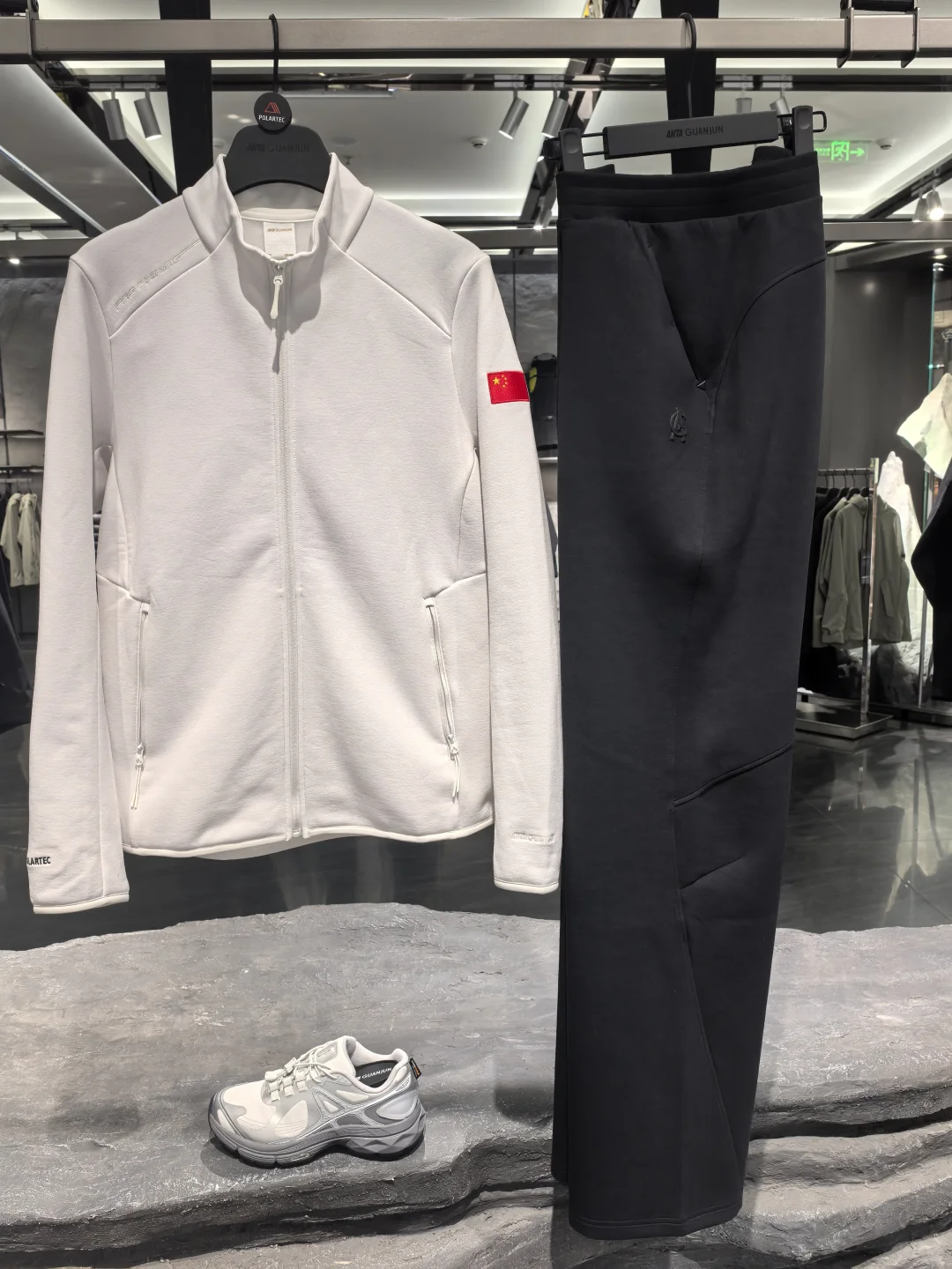 保暖运动套装来啦～