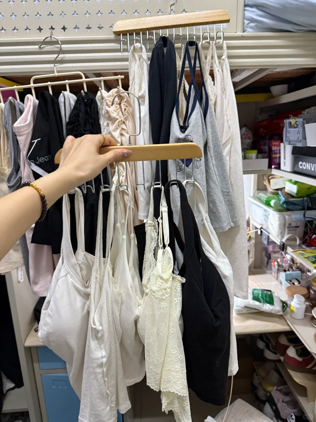 女人 为什么要买这么多吊带