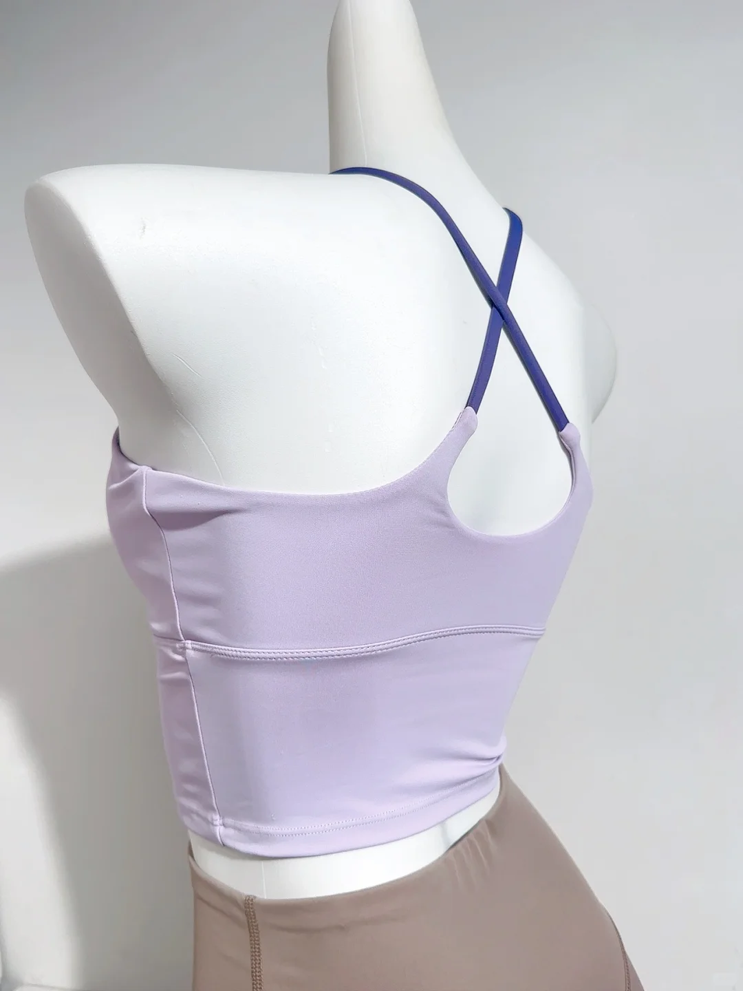 姐妹们！挖到一件很适合秋冬的吊带💰23