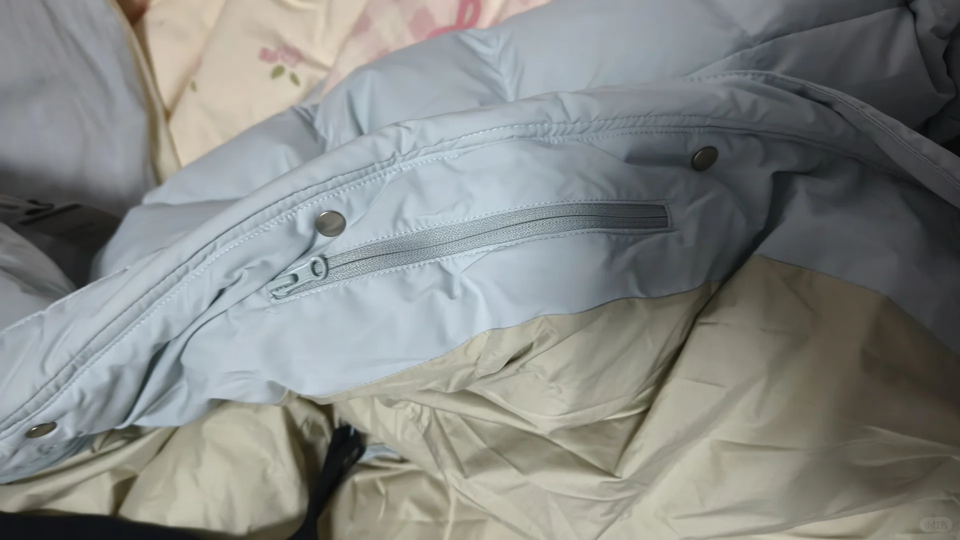 将近400克羽绒服