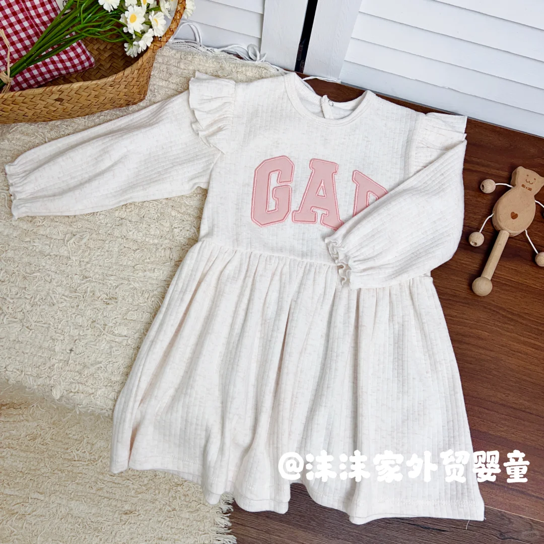 是女🦢喜欢的飞飞袖小裙子呀！