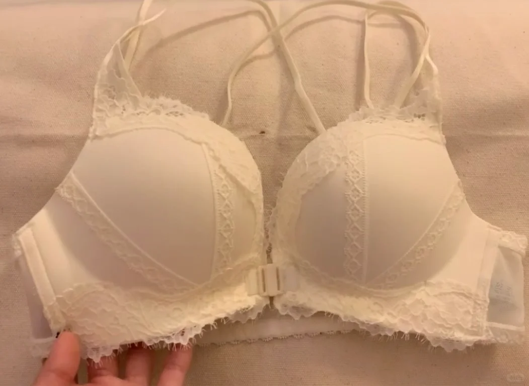 纯欲白兔温香软玉富婆感！！！！！ 好伟大的叠搭