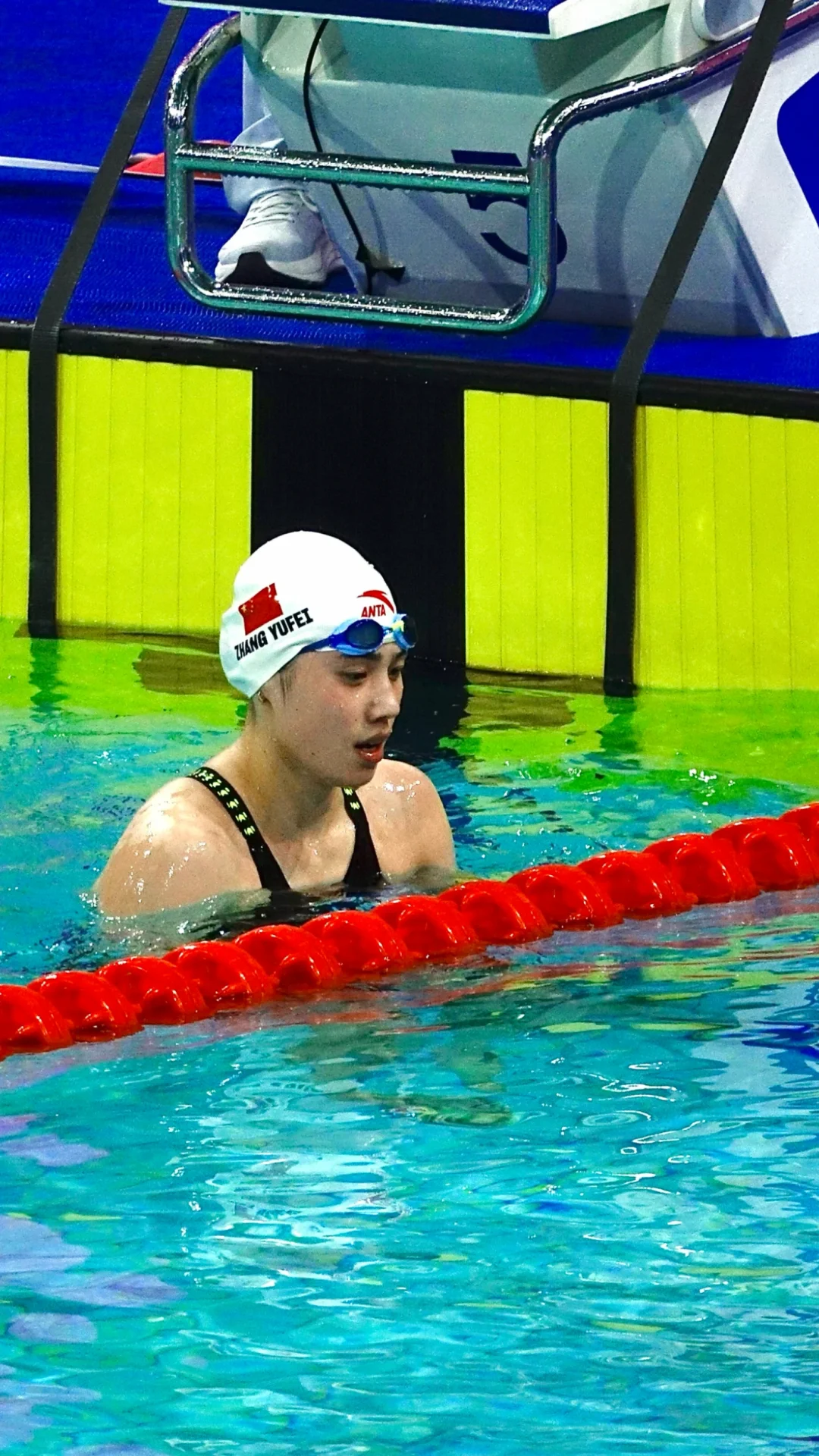 出水都美到不可置信🥲 张雨霏蝶泳夺冠