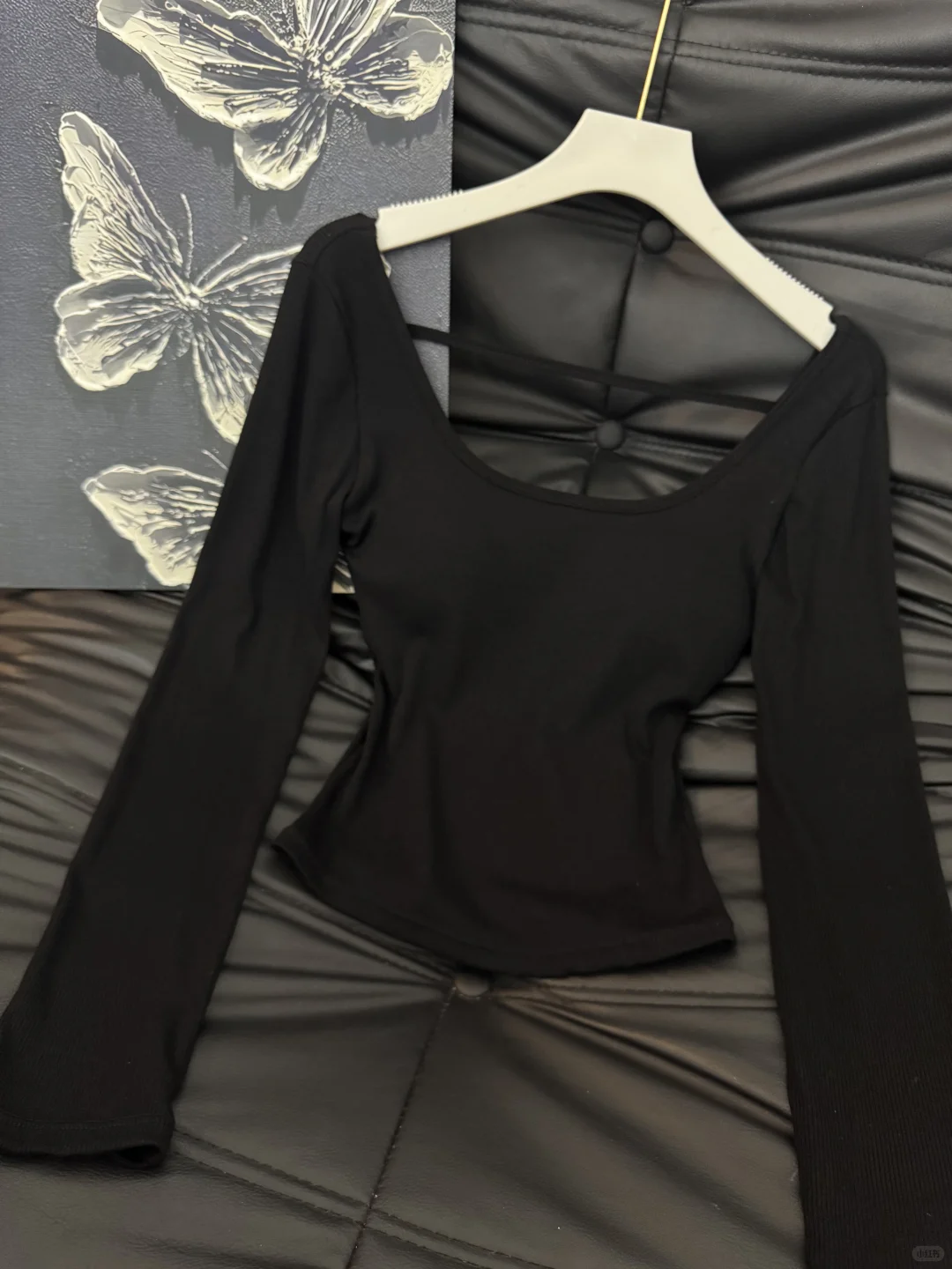 这清冷调调一眼心动！绑带露背给的秋日氛围