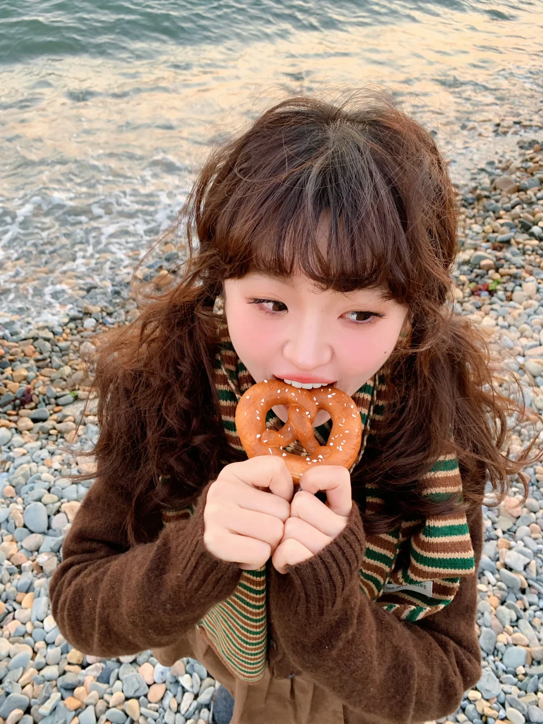 带着面包去海边秋游咯🥯