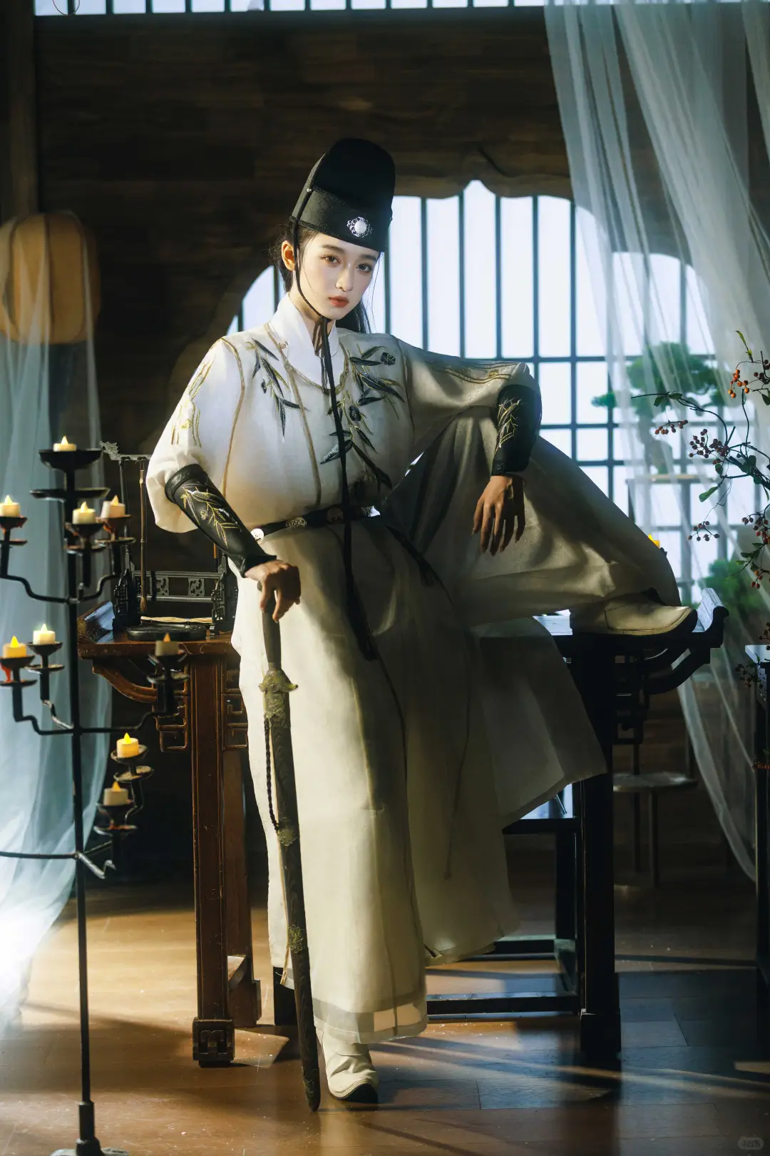 文可执笔书墨香，武能仗剑走江湖｜汉服写真