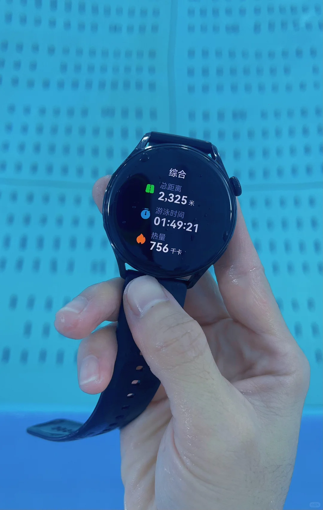 🏊🏻‍♀️泳池里，遇见，自己。