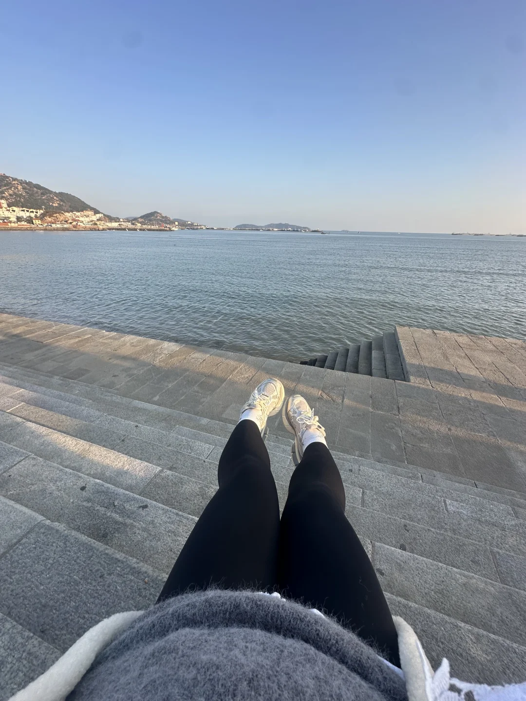 穿着鲨鱼裤来海边吹海风🌊