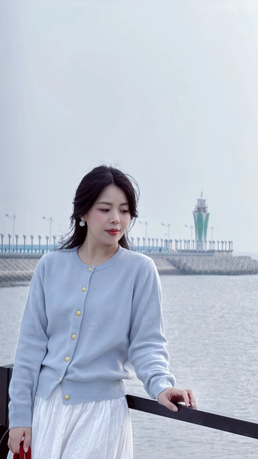 在松兰山，阴天的海边也可以拍出明媚感！