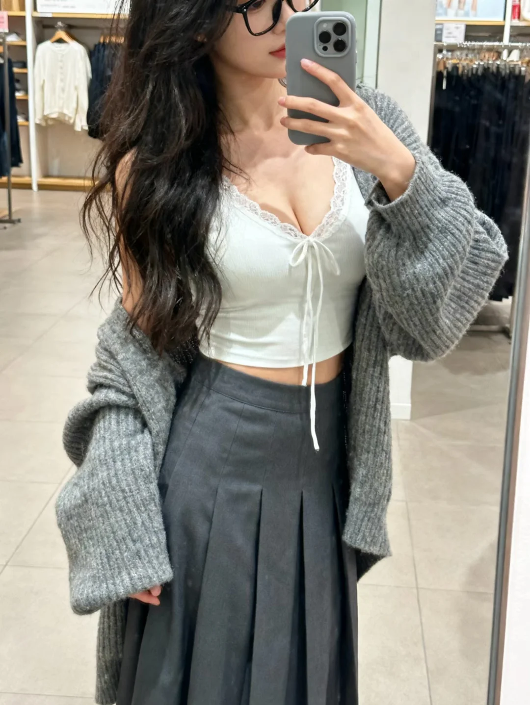 我看过沙漠下暴雨，看过大海亲吻鲨鱼