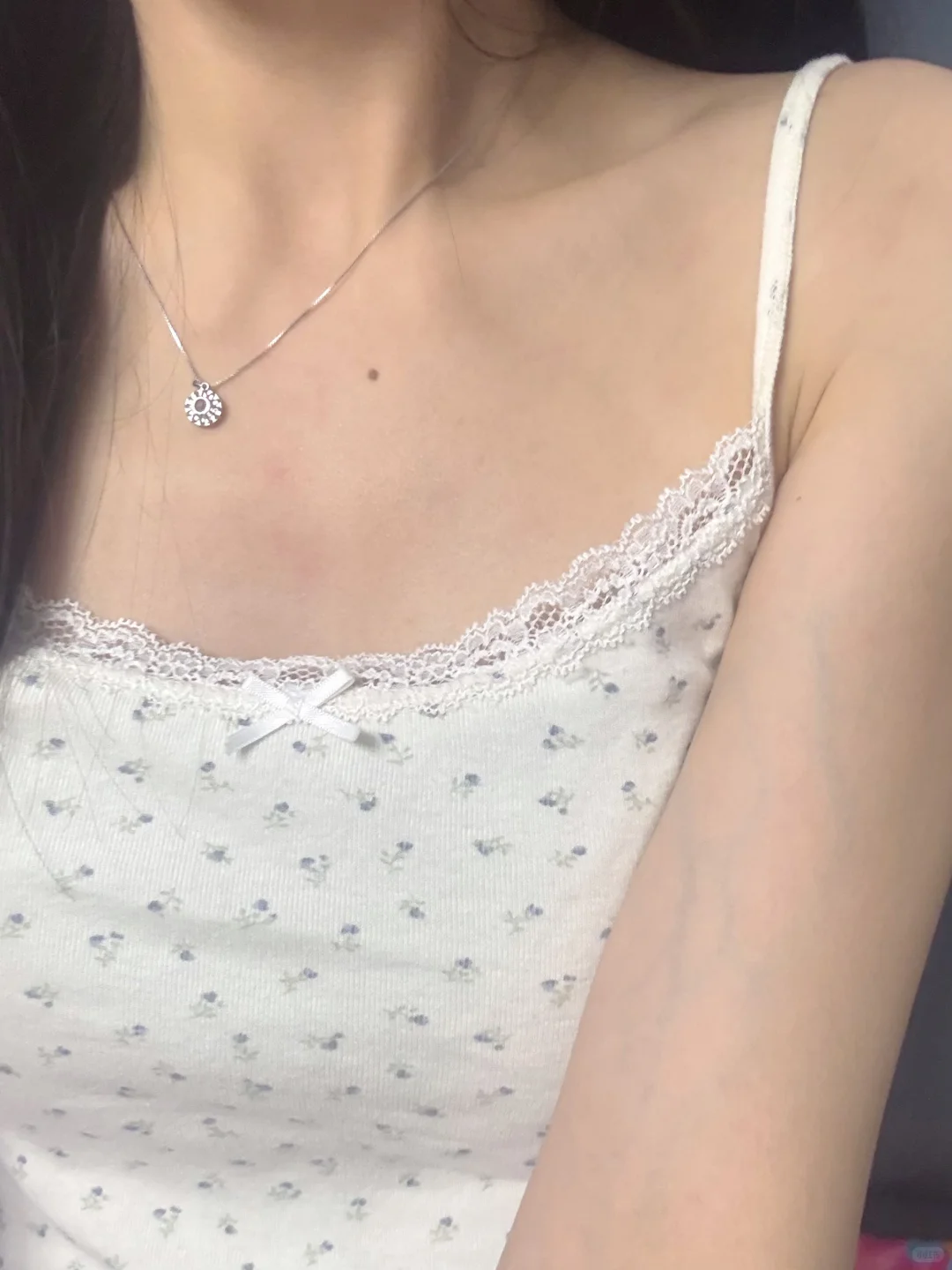 BM小碎花吊带太绝了~