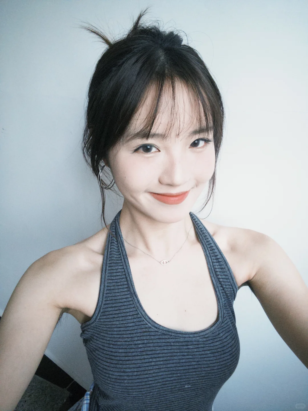 夏天穿吊带简直太舒服了