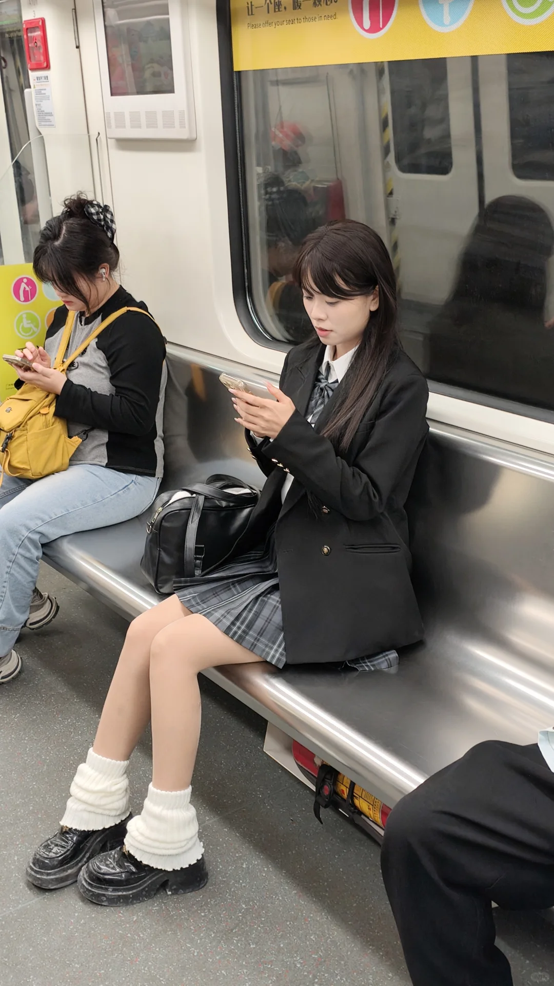 三号线偶遇漂亮Jk学姐