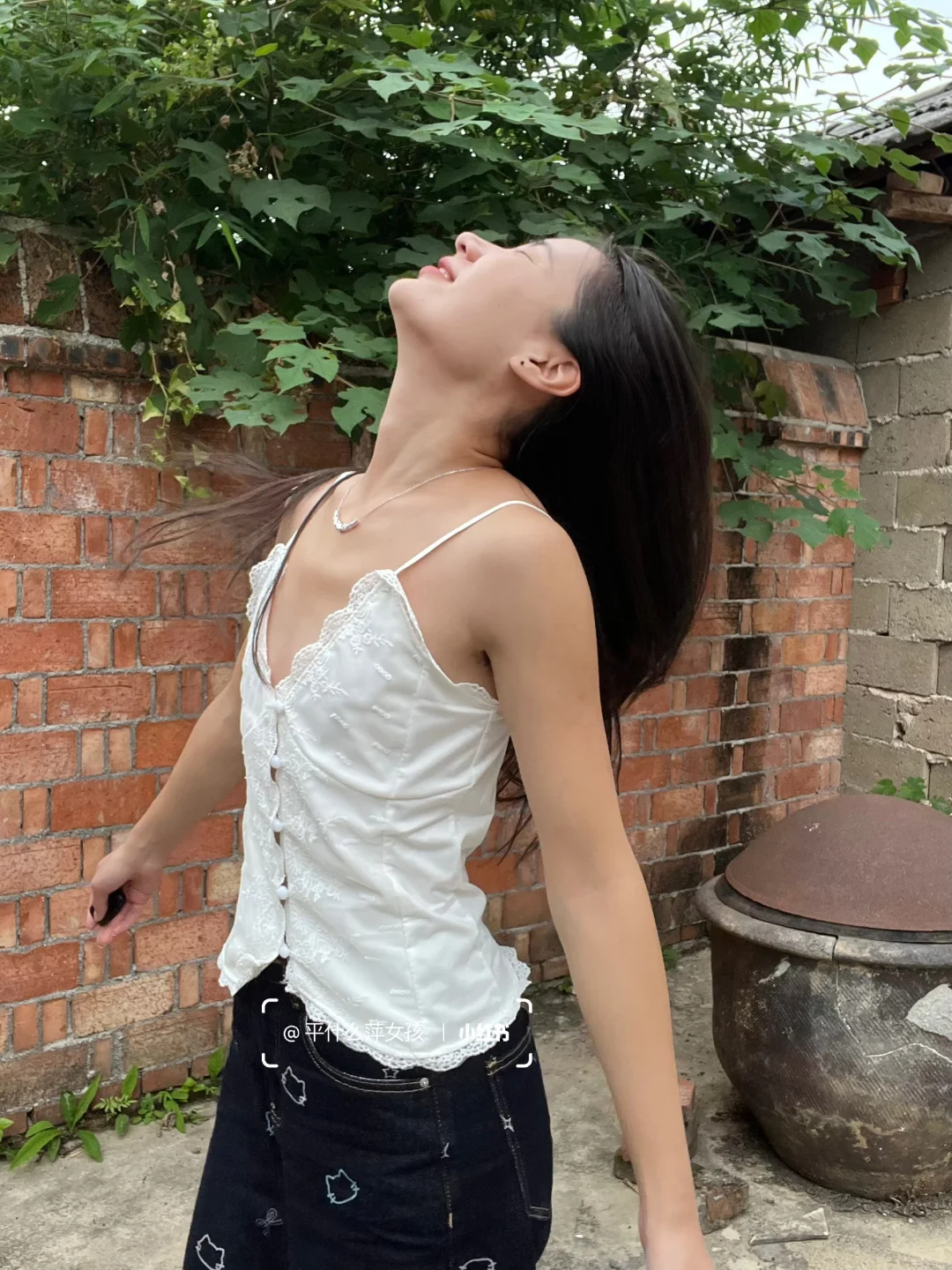 live图 平胸不会影响我向上的生命力